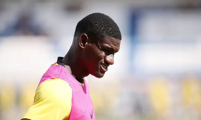 Μυρίζει… αυτογκόλ της ΑΕΚ με τον Ζίνι!