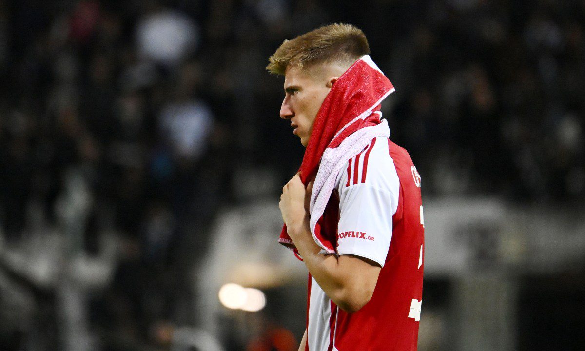 Ολυμπιακός : Σχεδόν διπλασίασε τις αποδοχές του Κοστίνια και περιμένει…