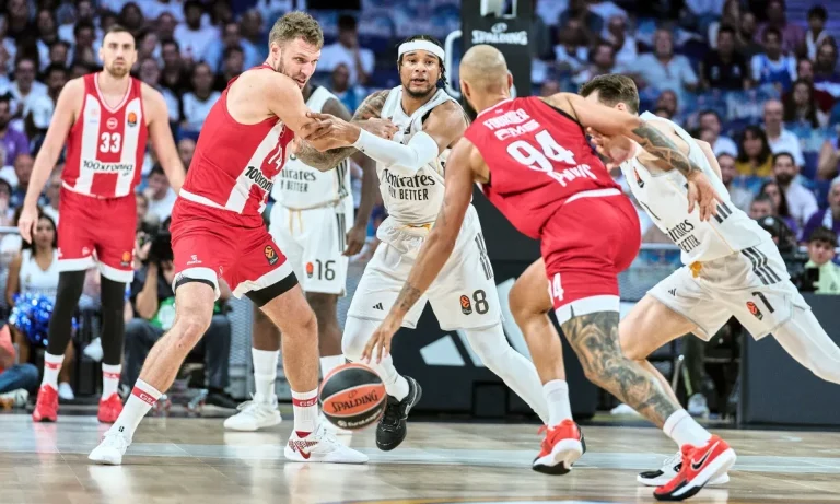 Ρεάλ – Ολυμπιακός 89-77 : Οι ερυθρόλευκοι ξέχασαν πως στο μπάσκετ υπάρχει και 4η περίοδος…