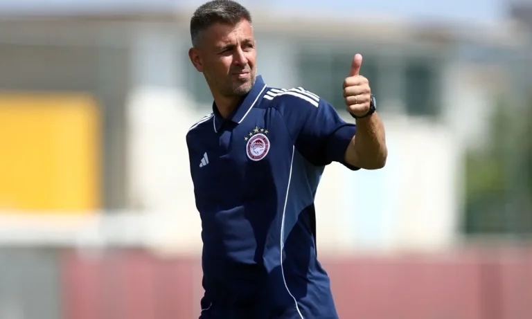 Προπονητικό masterclass ο Γιώργος Σίμος με τον Ολυμπιακό Κ19 κόντρα στην Άρσεναλ