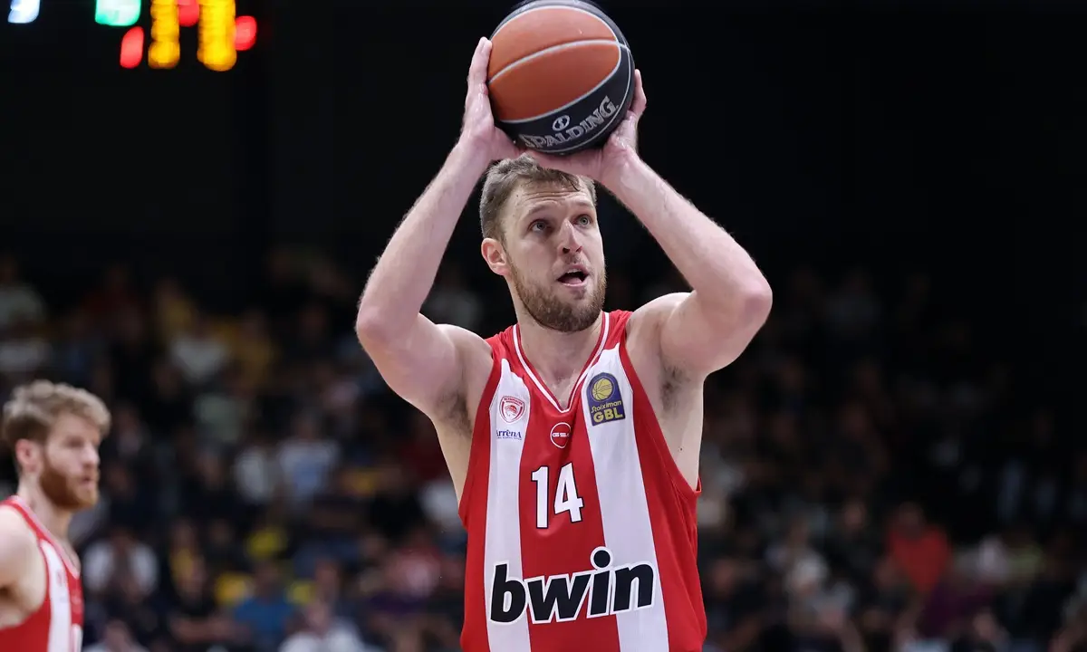 Ολυμπιακός: Να βρει τον ρυθμό του ο Βεζένκοφ – Αυτά μπορεί να προσφέρει ο Νιλικίνα!