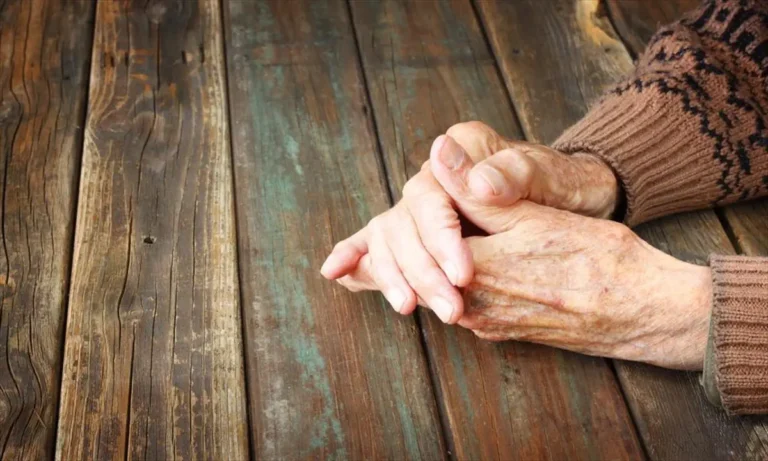 Δημογραφικό – SOS: Σε χώρα γερόντων μετατρέπεται η Ελλάδα – Μέχρι το 2060 το 34% των Ελλήνων θα είναι άνω των 65 ετών!