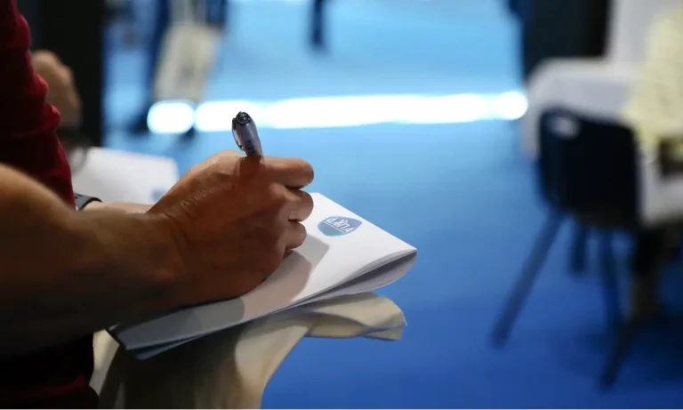 ΔΥΠΑ: Ξεκινούν οι αιτήσεις για το νέο πρόγραμμα εργασιακής εμπειρίας 30+ με 100% επιχορήγηση