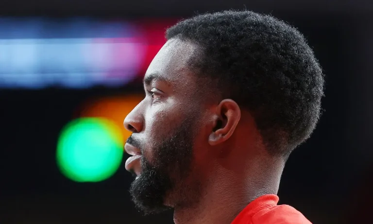 Μπάσκετ: Ολυμπιακός: Η συγκλονιστική περιγραφή του Γάλλου σπίκερ στον τραυματισμό του Έβανς!