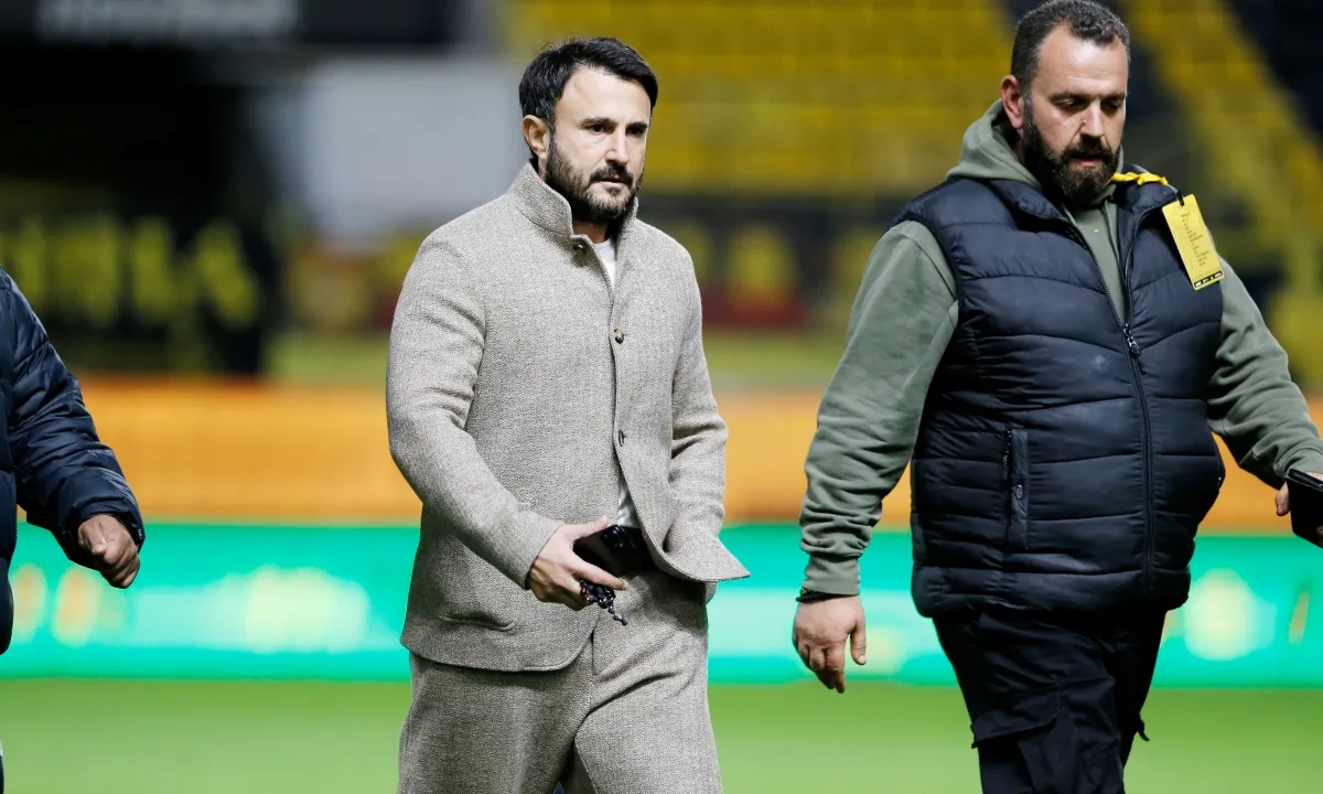 Αποδοκιμάστηκε πάλι ο Καρυπίδης!