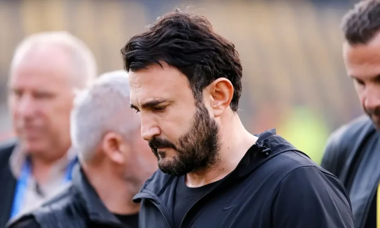 Άσπρισε… ο Καρυπίδης