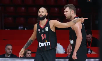 Μπάσκετ: Ολυμπιακός: Δύσκολη νίκη κόντρα στον μαχητικό Ηρακλή – Ξεχώρισαν Βεζένκοφ, Χολ και Φουρνιέ! (vids)