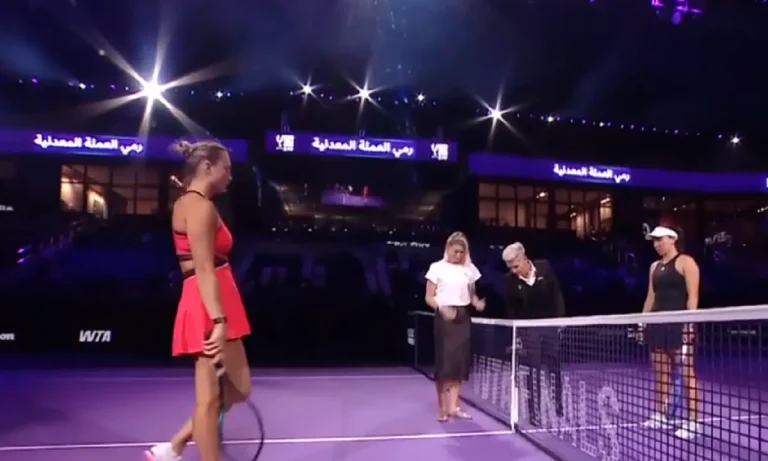 Τένις: Η Ριμπάκινα ασταμάτητη στα WTA Finals – Νίκησε 2-0 την Αλεξάντροβα και προκρίθηκε αήττητη
