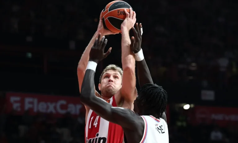 Ο Μπαρτζώκας είπε (ουσιαστικά) στον Βεζένκοφ να κλείσει ή να μην ασχολείται με τα social media… (vid)