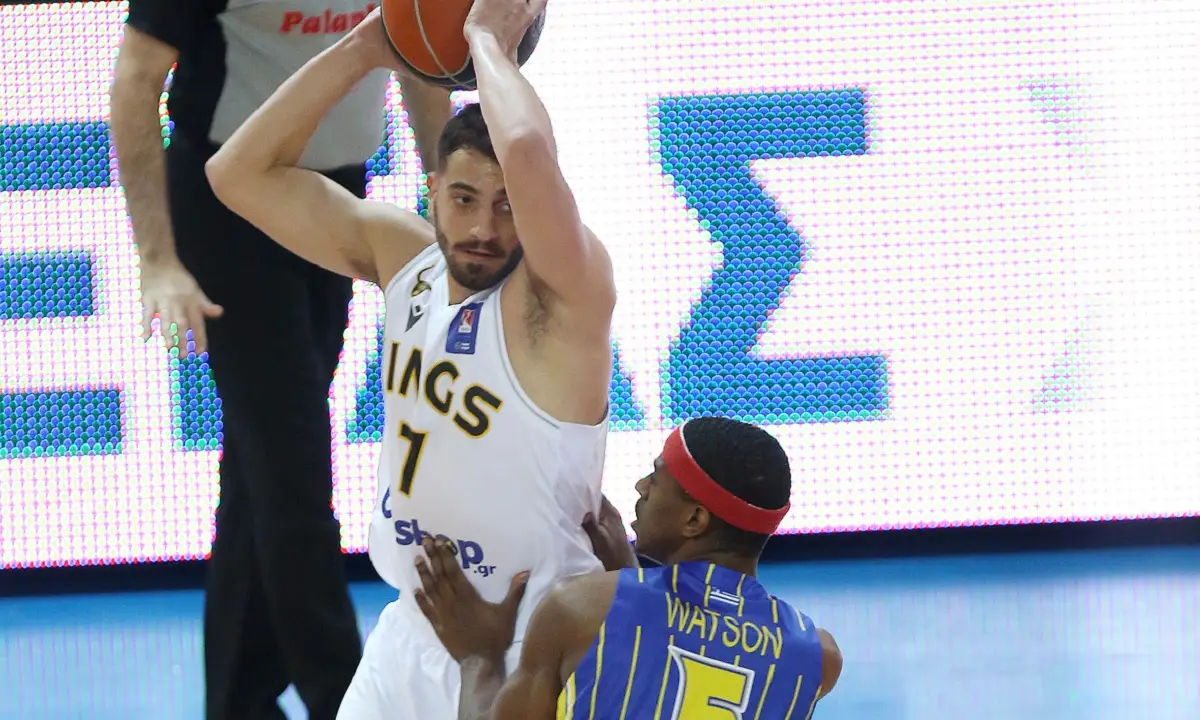 Ο Ολυμπιακός θέλει τον αντικαταστάτη του… Σορτς