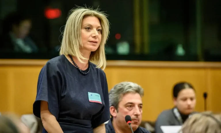 Κάλεσμα στους αγρότες από τη Μαρία Καρυστιανού: «Ίδια η ρίζα του κακού για Τέμπη και ΟΠΕΚΕΠΕ  –  Όλοι μαζί μέχρι τη δικαίωση!»