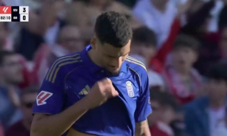 Ποδόσφαιρο: Παρωδία Ντάβιντ Κάρμο – Θόλωσε κόντρα στον Ματίας Αλμείδα και πήρε δύο κίτρινες σε ένα λεπτό