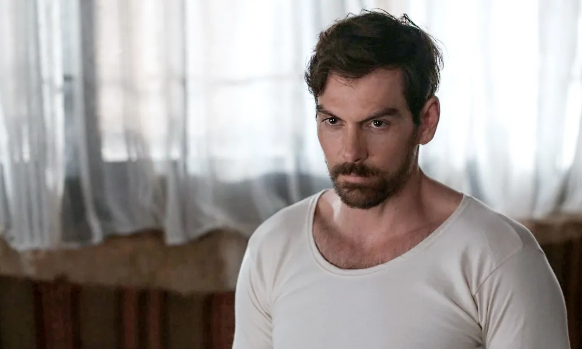 Grand Hotel επόμενα επεισόδια: Ο Χαραλάμπης σε δίνη αποκαλύψεων – Η Μελίνα διεκδικεί ερωτικά, ο Πέτρος κινδυνεύει στο ξενοδοχείο