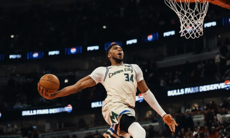 Μπάσκετ: Γύρισε ο Γιάννης, γύρισαν και οι Μπακς