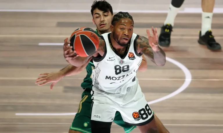 Μπάσκετ: Ολυμπιακός μπάσκετ : Ο Ταϊρίκ Τζόουνς είναι ο Οτούρου που δεν πήρε το καλοκαίρι