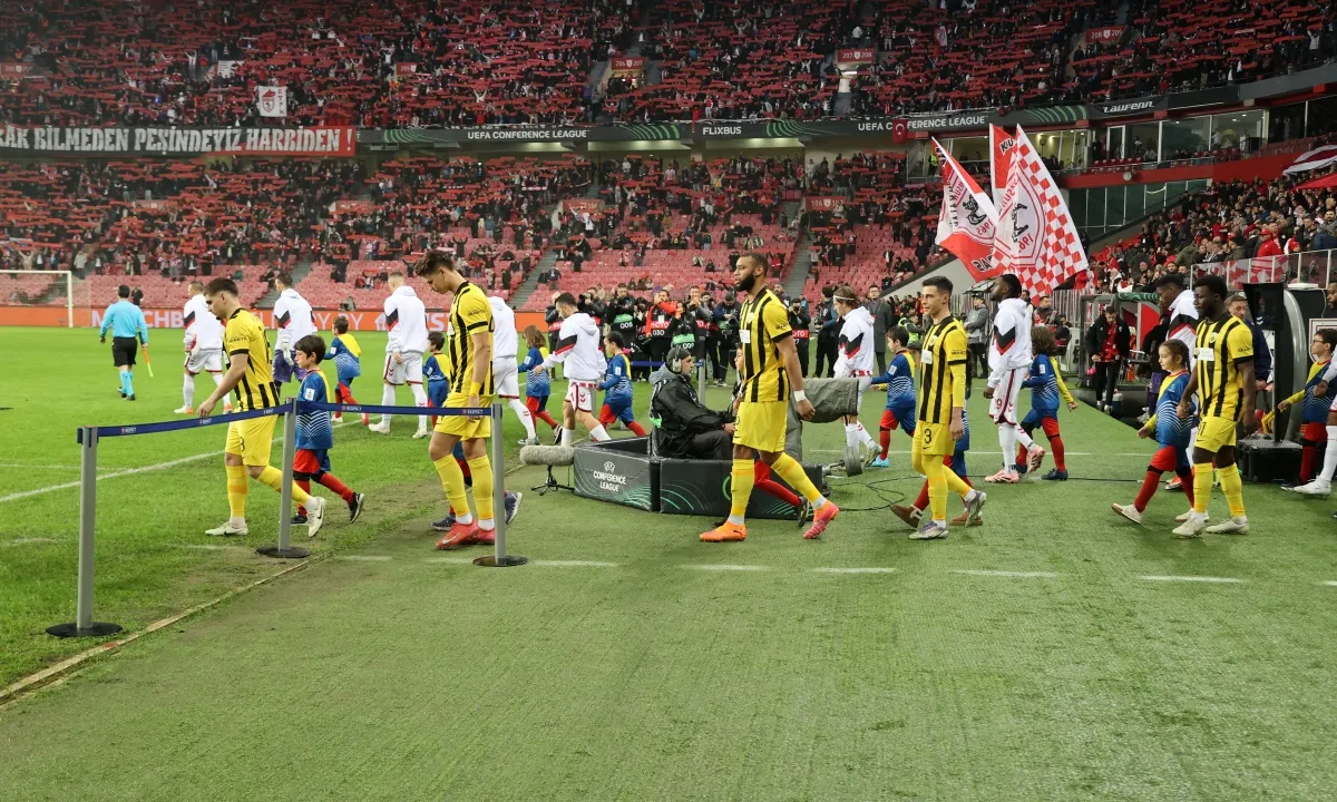 ΑΕΚ – Κραϊόβα: Ζωντανά και σε ελεύθερο κανάλι ο «τελικός» για την 8άδα του Conference League