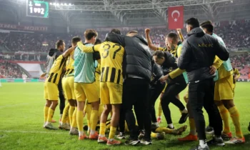 Ποδόσφαιρο: Η ΑΕΚ ζει την κορυφαία ευρωπαϊκή της χρονιά από το 1963 – Γιατί πρέπει να κερδίσει οπωσδήποτε και την Κραϊόβα – Τι έγραψε ο Ανδρέας Δημάτος