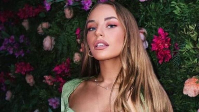 Με την Ανδρομάχη το άναμμα του δέντρου του Δήμου Φυλής