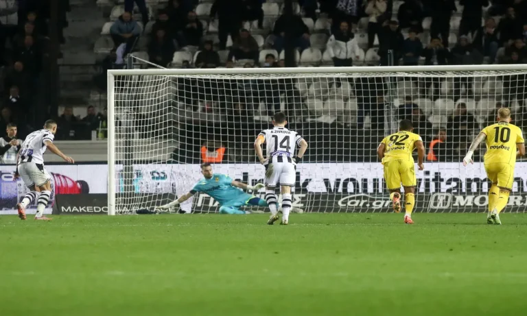 Ποδόσφαιρο: ΠΑΟΚ – Άρης 3-1: Το(ν) «καθάρισαν» Ζίβκοβιτς, Γιακουμάκης, Τάισον και.. διαιτησία!