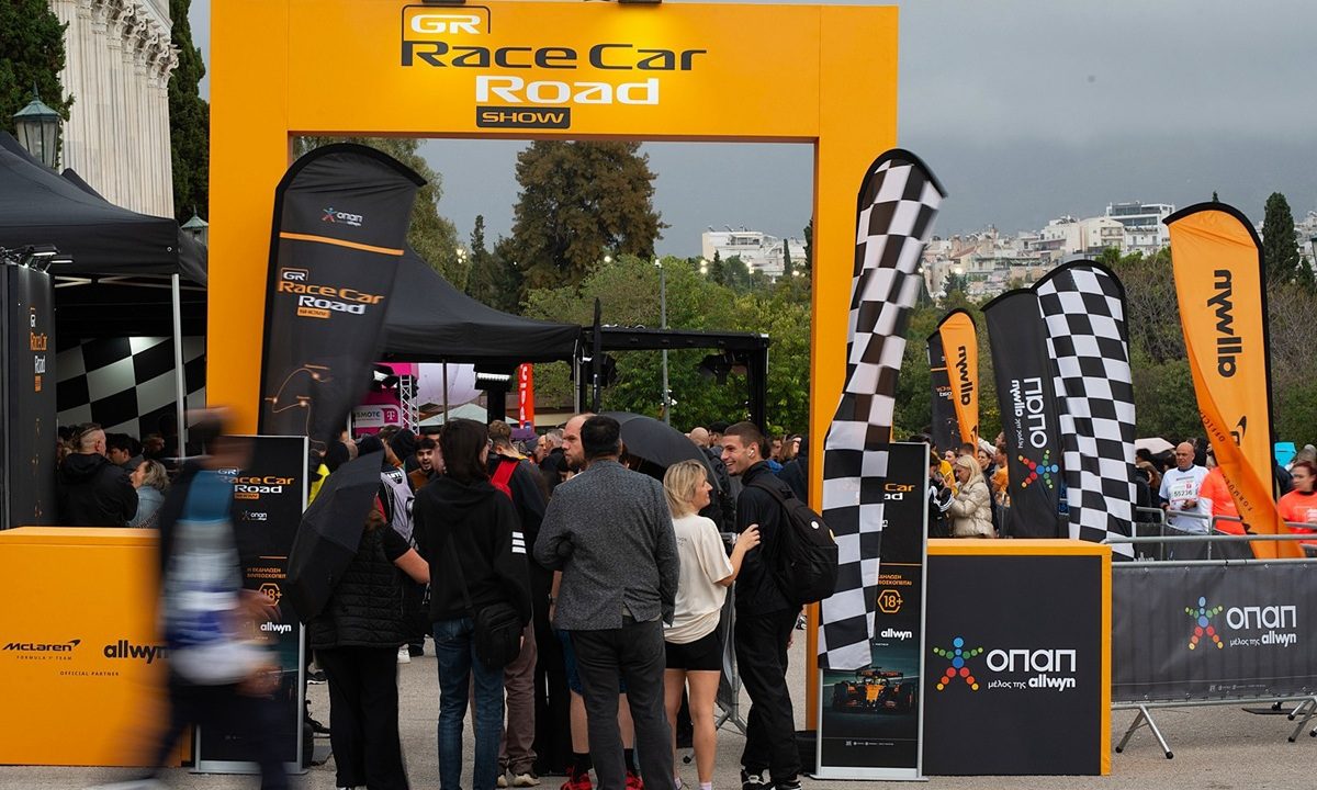 Το πρωτόγνωρο για τα ελληνικά δεδομένα roadshow με το showcar της McLaren F1 Team – Πέντε πόλεις έγιναν σημεία αναφοράς για χιλιάδες fans της Formula 1 και όχι μόνο