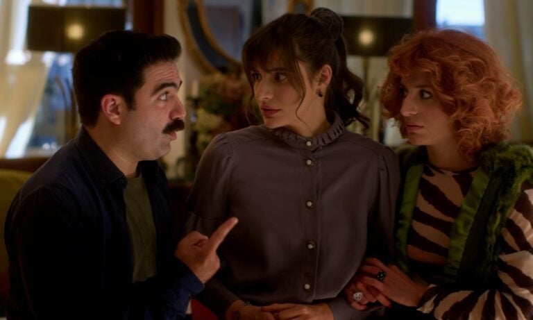 Media: Hotel Elvira – Επόμενα επεισόδια: Η Ελβίρα πιάνει τον Χάρι στα πράσα και αρχίζει το χάος