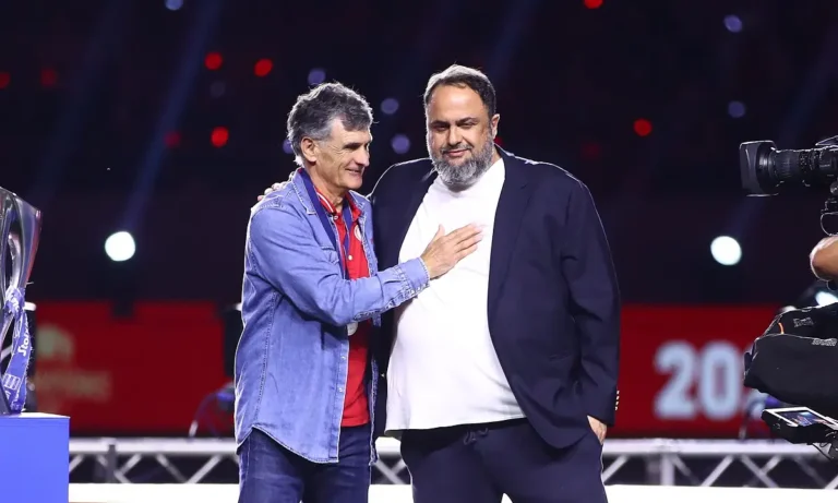 Ποδόσφαιρο: Ολυμπιακός νέα: Ήταν βέβαιο πως μετά τις γκέλες ο Μαρινάκης θα υπογράψει τον Μεντιλίμπαρ