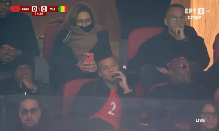 Ποδόσφαιρο: Μαρόκο – Μάλι: Στο γήπεδο ο Μπαπέ με φανέλα του Ασχράφ Χακίμι