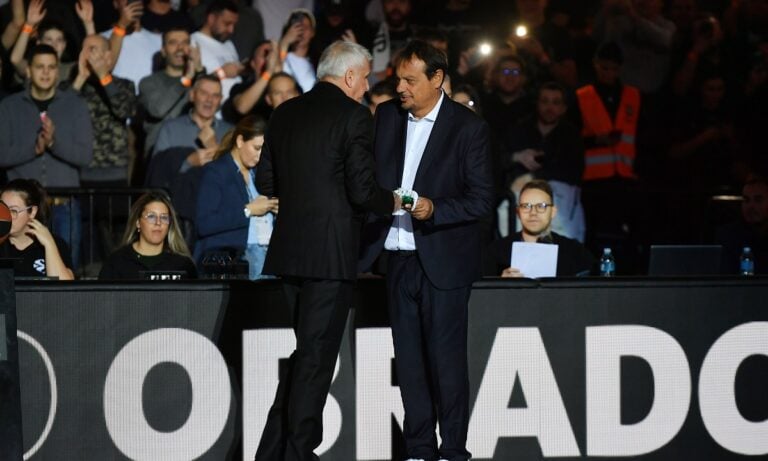 Μπάσκετ: Ομπράντοβιτς: Εκτός πάγκων για τη σεζόν με προτεραιότητα την οικογένεια