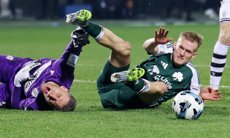 Ποδόσφαιρο: Ήταν κόκκινη το φάουλ πάνω στον Παβλένκα;