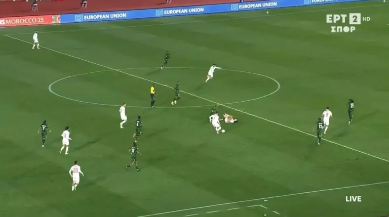 Ποδόσφαιρο: Απόφαση που προκάλεσε αντιδράσεις:  Ο διαιτητής «έκοψε» τετ α τετ της Τυνησίας για φάουλ στο κέντρο