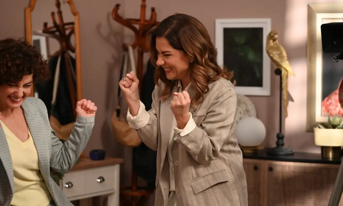 Το Σόι σου: Κρίση στον γάμο της Όλγας και του Μιχάλη – Η Σάντρα τα ανατρέπει όλα στο φινάλε της σεζόν