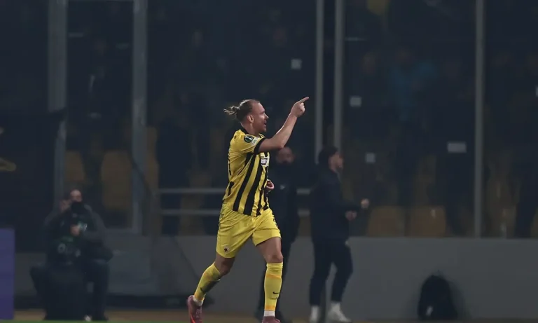 Ποδόσφαιρο: ΑΕΚ: Ο Βίντα πως να φύγει τώρα