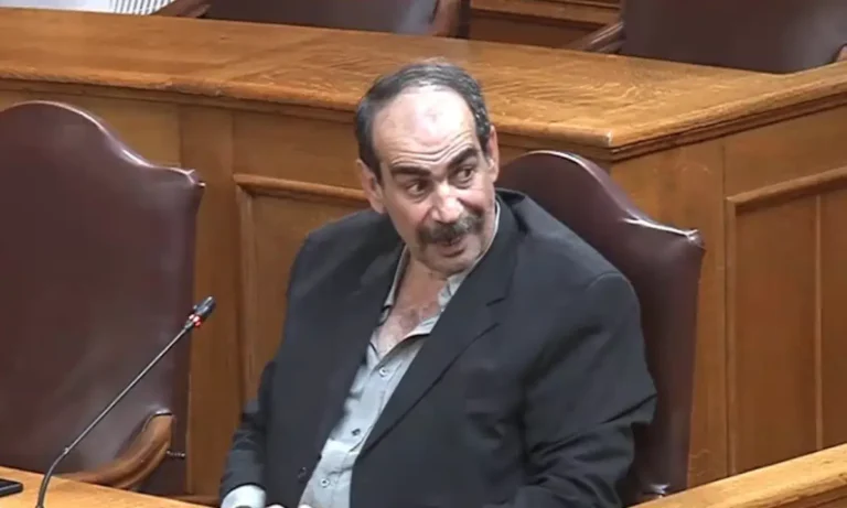 Κοινωνία: Εξεταστική ΟΠΕΚΕΠΕ: Αδιανόητο «τουπέ» ο «Φραπές» – Έκλεισε το μάτι απειλητικά στον Ηλιόπουλο – «Και να είχα νούμερα τζόκερ σε εσένα θα τα έδινα;»