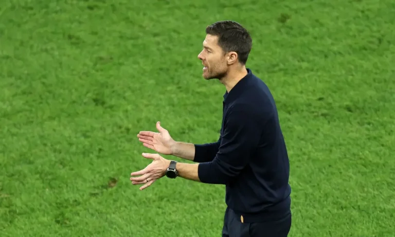 Ποδόσφαιρο: Ρεάλ Μαδρίτης: Πριν τον Ολυμπιακό προσπάθησε ο Αλόνσο να σώσει την κατάσταση στη Ρεάλ