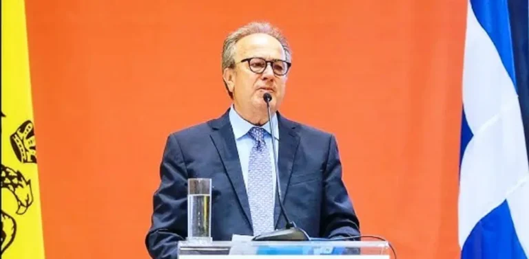 Κοινωνία: Το 2025: μια χαμένη χρονιά για την πολιτική, όχι όμως για την κοινωνία