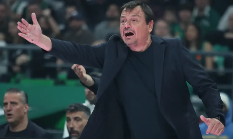 Μπάσκετ: Πυρ και μανία ο Αταμάν: Επίθεση στους διαιτητές και αποθέωση Βεζένκοφ