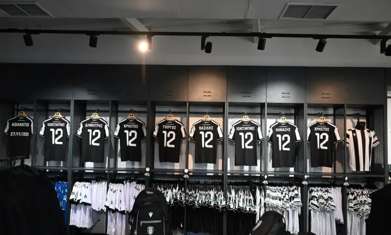 Ποδόσφαιρο: ΠΑΟΚ: Η Ελλάδα πενθεί – Ενός λεπτού σιγή και μαύρα περιβραχιόνια στα ματς – Συγκλονιστικό… Φανέλες με τα ονόματα των παιδιών στην μπουτίκ του ΠΑΟΚ