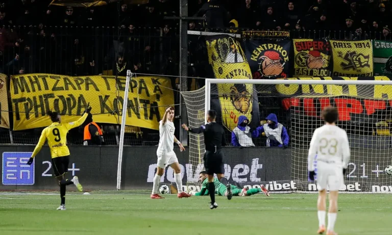 Ποδόσφαιρο: Ολυμπιακός για διαιτησία του Άρης – ΑΕΚ: Αδιανόητα και τραγελαφικά τα όσα είδαμε