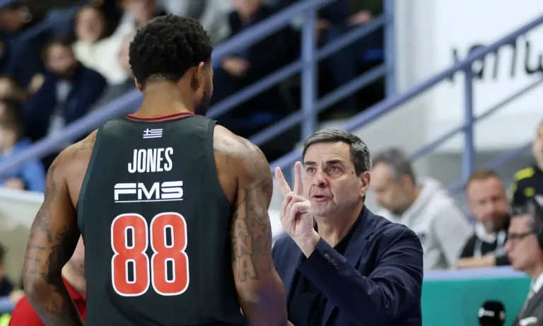 Μπάσκετ: Καρδίτσα – Ολυμπιακός 80-120: Διψήφιος με το καλημέρα ο Τζόουνς και ρεκόρ ο Ολυμπιακός