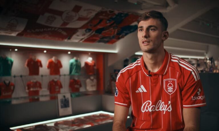 Ποδόσφαιρο: Νότιγχαμ Φόρεστ: Γιατί ο Λορέντσο Λούκα έμεινε εκτός με Μπρέντφορντ