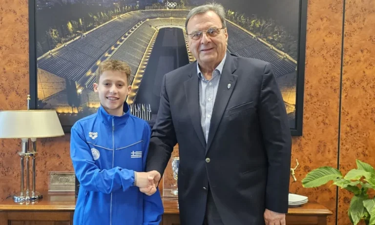 Σπορ: Ο Νίκος Παππάς, κορυφαίος νέος ιστιοπλόος του Κόσμου για το 2025, ήταν ο νικητής στο περιφερειακό πρωτάθλημα Οπτιμιστ δυτικής Ελλάδας και Ιόνιων νησιών