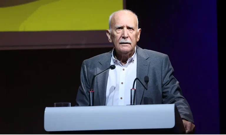 Συμβαίνει Τώρα: Γιώργος Παπαδάκης: Πέθανε από έμφραγμα