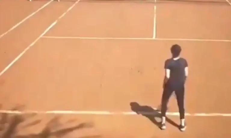 VIRAL: Μια 21χρονη πήγε σε επαγγελματικό τουρνουά τένις και έγινε viral επειδή δεν ήξερε τους βασικούς κανόνες