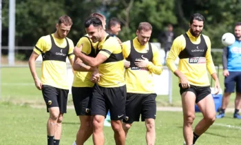 Ποδόσφαιρο: Κρέμασε τα παπούτσια του άλλοτε Έλληνας διεθνής μπακ της ΑΕΚ και του Παναιτωλικού