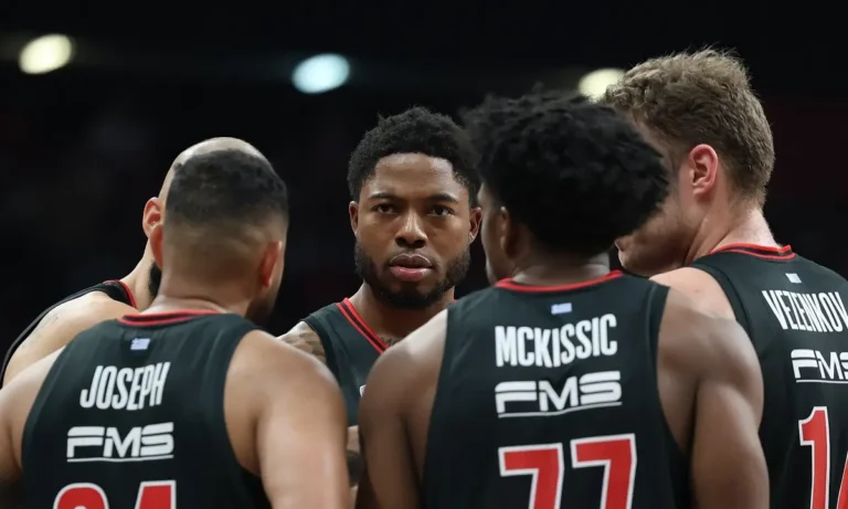 ΣΤΟΙΧΗΜΑ: Ο ερυθρόλευκος «εμφύλιος» με ενισχυμένες αποδόσεις!