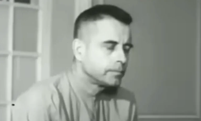 Must Read: Έστειλε με τα μάτια του σε κώδικα Μορς το μήνυμα για τα βασανιστήρια στο Βιετνάμ