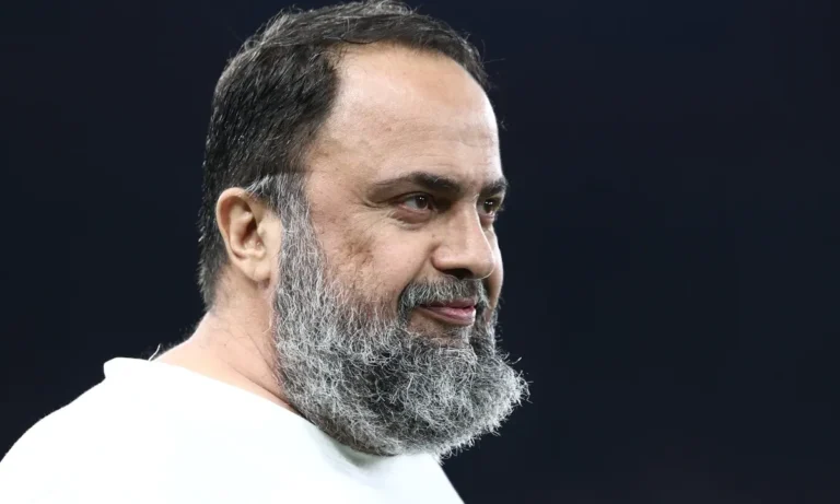 Ποδόσφαιρο: Ολυμπιακός: Το «χρυσό» μπόνους του Μαρινάκη για το 5/5 στο πρωτάθλημα