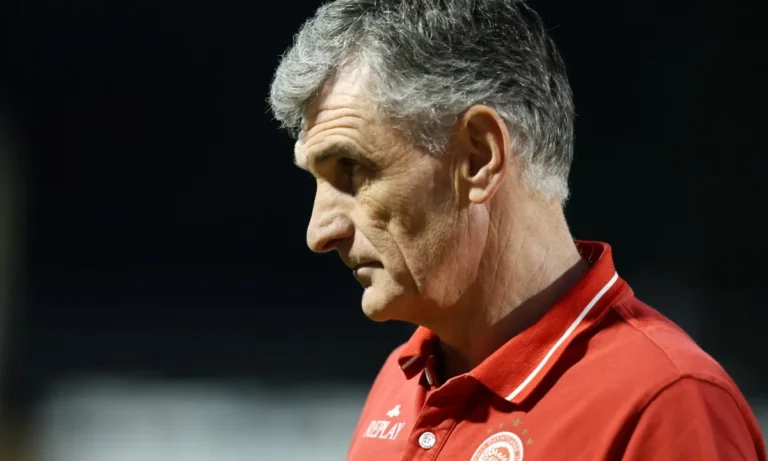 Ποδόσφαιρο: Ολυμπιακός νέα : Group Therapy με Μεντιλίμπαρ και παίκτες!