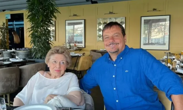 Μπάσκετ: Η συγκινητική ανάρτηση του Αταμάν για τον θάνατο της μητέρας του