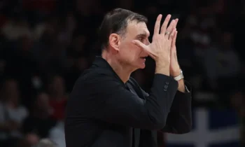 Μπάσκετ: Ο Ολυμπιακός μπορεί ξανά την πρώτη θέση, με δέκα αγωνιστικές να μένουν όμως κανείς πραγματικά δεν θέλει την… καταραμένη πρωτιά